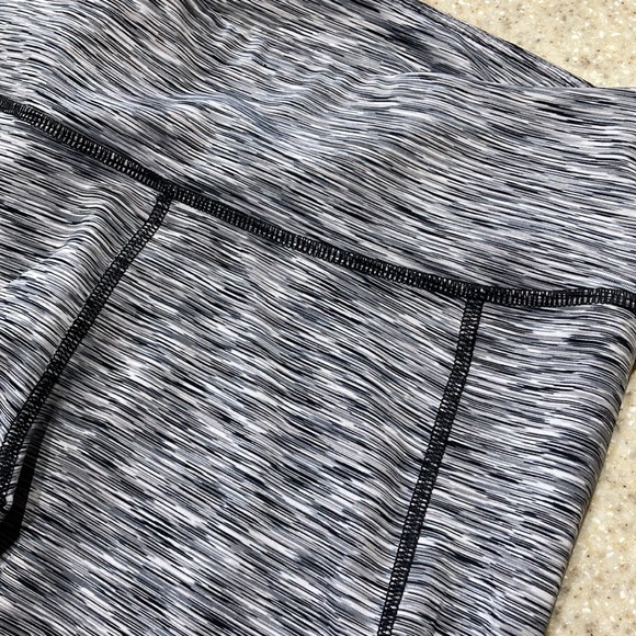Tek gear large space dye gray black white capris - Picture 2 of 5